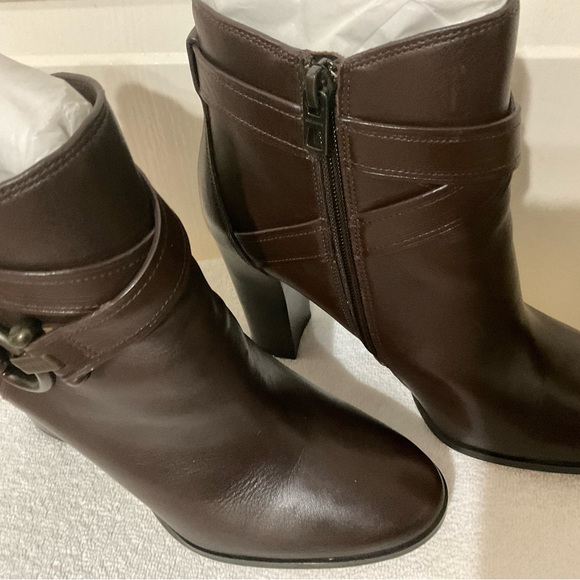 Coach Boots - Picture 6 of 6